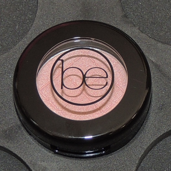 beauticontrol Other - Beauticontrol color impact eyeshadow - Silk beauticontrol Other - Beauticontrol color impact eyeshadow - Silk